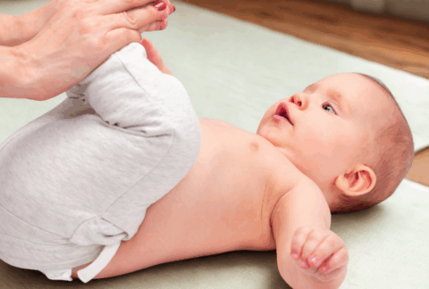 Kwaaltjes verlichten met babymassage